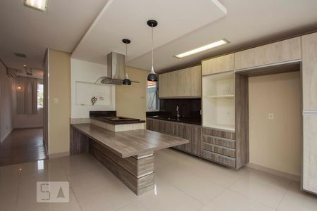 Casa à venda com 200m², 3 quartos e 4 vagasCozinha 