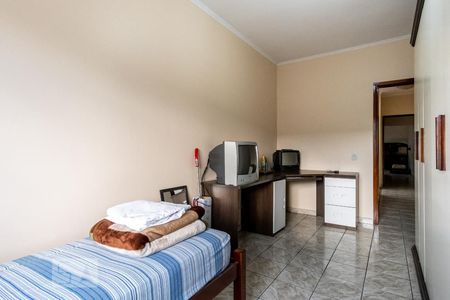 Quarto 1 de casa para alugar com 3 quartos, 240m² em Vila Charlote, São Paulo