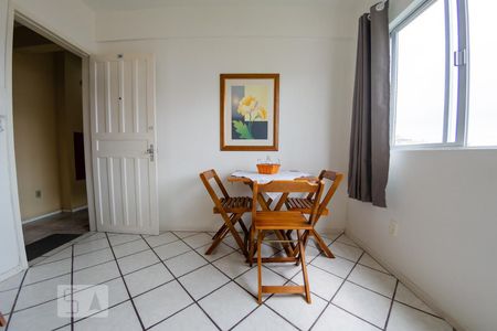Sala de apartamento para alugar com 1 quarto, 32m² em Canasvieiras, Florianópolis