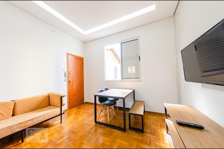 Sala de apartamento para alugar com 2 quartos, 65m² em Prado, Belo Horizonte