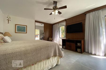 Casa à venda com 384m², 4 quartos e 4 vagasSuíte 1