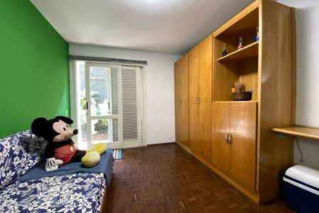 Casa à venda com 384m², 4 quartos e 4 vagasSuíte 2