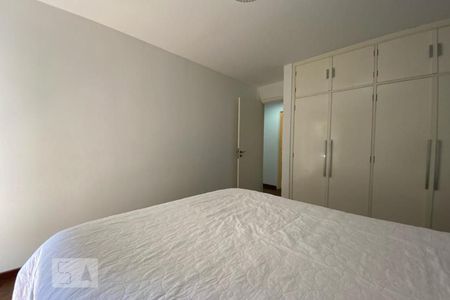 Casa à venda com 384m², 4 quartos e 4 vagasQuarto 3