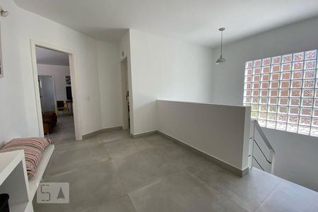 Casa à venda com 384m², 4 quartos e 4 vagasSuíte 1