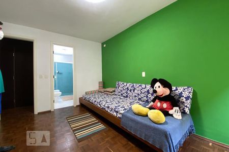 Casa à venda com 384m², 4 quartos e 4 vagasSuíte 2
