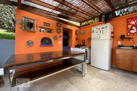 Casa à venda com 384m², 4 quartos e 4 vagasChurrasqueira