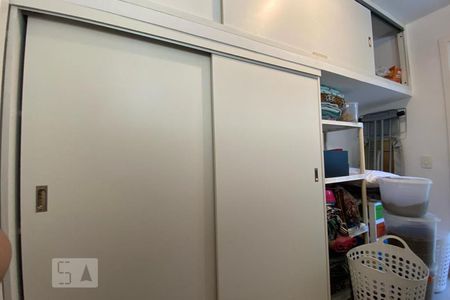 Casa à venda com 384m², 4 quartos e 4 vagasQuarto de Serviço