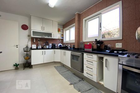 Casa à venda com 384m², 4 quartos e 4 vagasCozinha