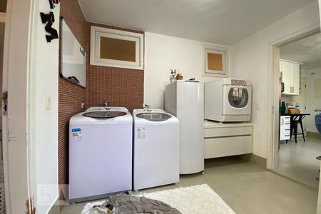 Casa à venda com 384m², 4 quartos e 4 vagasÁrea de Serviço