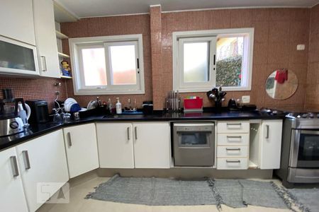 Casa à venda com 384m², 4 quartos e 4 vagasCozinha