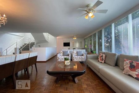 Sala de Estar de casa à venda com 4 quartos, 384m² em Vila Inah, São Paulo