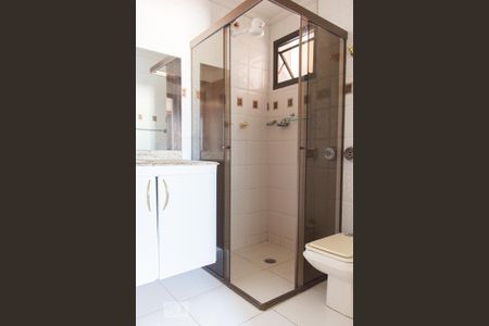 Apartamento à venda com 80m², 2 quartos e 2 vagas Apartamento à venda com 80m², 2 quartos e 2 vagasBanheiro
