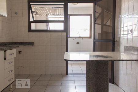Apartamento à venda com 80m², 2 quartos e 2 vagas Apartamento à venda com 80m², 2 quartos e 2 vagasCozinha