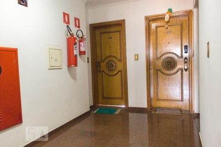 Apartamento à venda com 80m², 2 quartos e 2 vagas Apartamento à venda com 80m², 2 quartos e 2 vagasHall de Entrada
