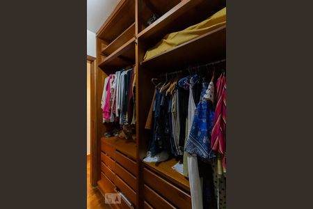Apartamento à venda com 206m², 3 quartos e 3 vagasCloset da Suíte
