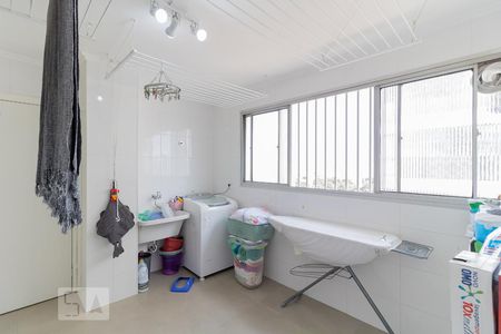 Apartamento à venda com 206m², 3 quartos e 3 vagasLavanderia