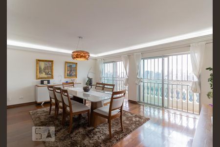 Sala de apartamento à venda com 3 quartos, 206m² em Cambuci, São Paulo
