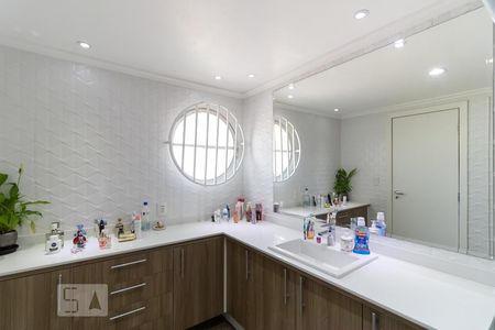 Apartamento à venda com 206m², 3 quartos e 3 vagasBanheiro da Suíte