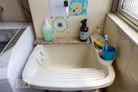 Apartamento à venda com 75m², 2 quartos e 1 vagaÁrea de Serviço