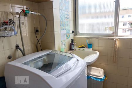 Apartamento à venda com 75m², 2 quartos e 1 vagaÁrea de Serviço