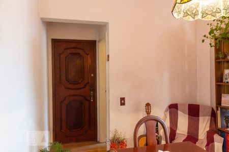 Apartamento à venda com 75m², 2 quartos e 1 vagaSala