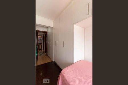 Apartamento à venda com 110m², 3 quartos e 2 vagasQuarto 2