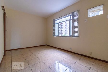 Apartamento à venda com 107m², 3 quartos e 2 vagasQuarto 3