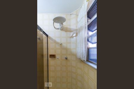 Apartamento à venda com 107m², 3 quartos e 2 vagasDetalhe do Banheiro