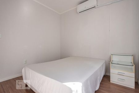 Quarto de apartamento para alugar com 1 quarto, 45m² em Passo da Areia, Porto Alegre