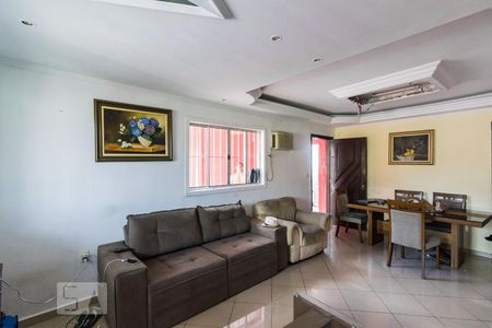 Casa à venda com 130m², 2 quartos e 1 vagaSala