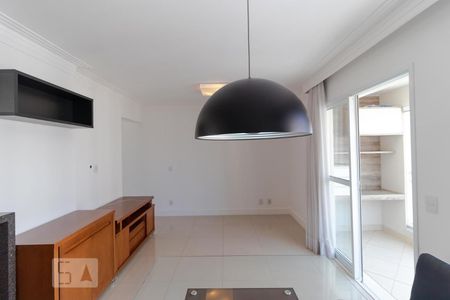 Sala de Tv e Sala de Jantar de apartamento para alugar com 2 quartos, 70m² em Mansões Santo Antônio, Campinas