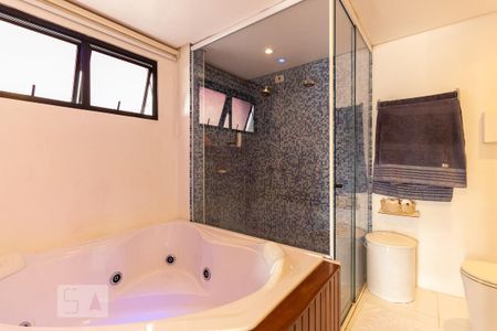 Apartamento à venda com 167m², 3 quartos e 3 vagasBanheiro da Suíte 1