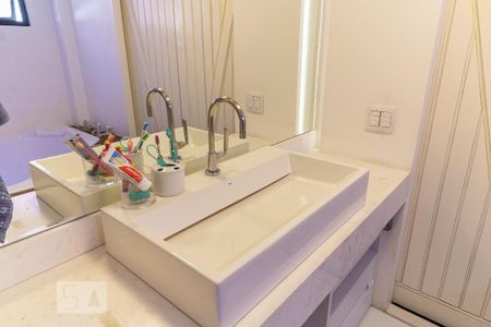 Apartamento à venda com 167m², 3 quartos e 3 vagasBanheiro da Suíte 1