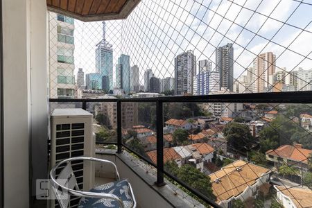 Apartamento à venda com 167m², 3 quartos e 3 vagasVaranda da Suíte 1