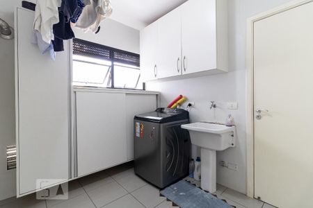 Apartamento à venda com 167m², 3 quartos e 3 vagasLavanderia