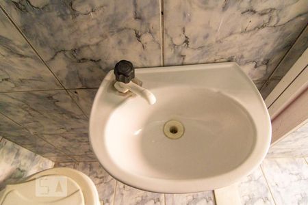 Casa de condomínio para alugar com 45m², 1 quarto e sem vagaDetalhe do Banheiro