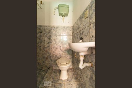 Casa de condomínio para alugar com 45m², 1 quarto e sem vagaBanheiro