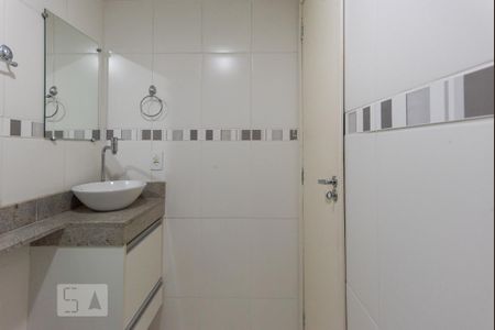 Apartamento para alugar com 56m², 2 quartos e 1 vaga Apartamento para alugar com 56m², 2 quartos e 1 vagaBanheiro