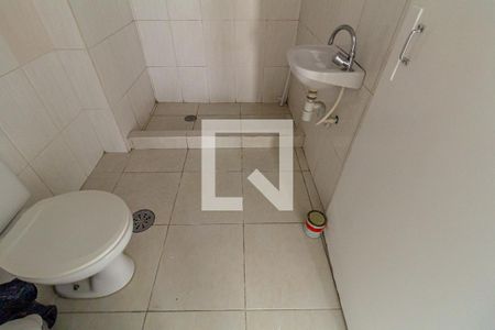 Banheiro de kitnet/studio para alugar com 1 quarto, 28m² em Vila Buarque, São Paulo