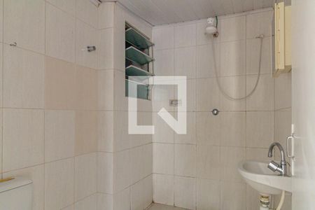 Banheiro de kitnet/studio para alugar com 1 quarto, 28m² em Vila Buarque, São Paulo