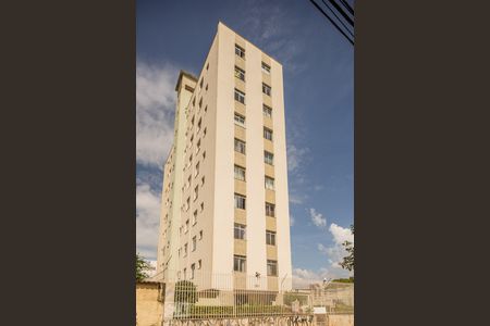 Apartamento para alugar com 59m², 2 quartos e 1 vaga Apartamento para alugar com 59m², 2 quartos e 1 vagaFachada