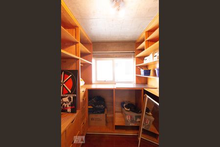 Apartamento para alugar com 145m², 3 quartos e 2 vagas Apartamento para alugar com 145m², 3 quartos e 2 vagasCloset