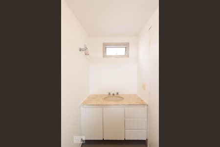 Apartamento para alugar com 145m², 3 quartos e 2 vagas Apartamento para alugar com 145m², 3 quartos e 2 vagasBanheiro Suíte