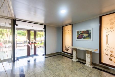 Apartamento para alugar com 116m², 3 quartos e 1 vaga Apartamento para alugar com 116m², 3 quartos e 1 vagaHall de entrada