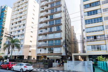 Apartamento para alugar com 116m², 3 quartos e 1 vaga Apartamento para alugar com 116m², 3 quartos e 1 vagaFachada