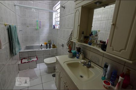 Banheiro de casa à venda com 3 quartos, 140m² em Chácara Califórnia, São Paulo