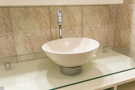 Apartamento para alugar com 46m², 1 quarto e sem vagaBanheiro - Torneira