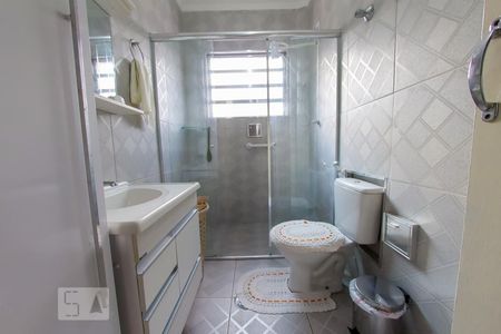 Casa à venda com 160m², 3 quartos e 2 vagas Casa à venda com 160m², 3 quartos e 2 vagasBanheiro do Corredor