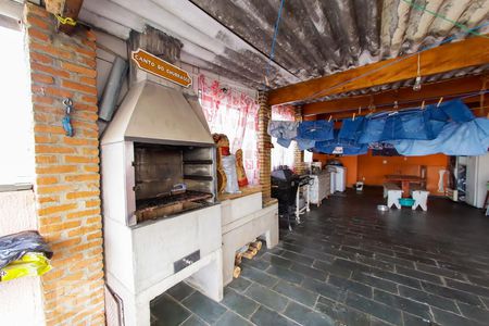 Casa à venda com 160m², 3 quartos e 2 vagas Casa à venda com 160m², 3 quartos e 2 vagasArea de Serviço