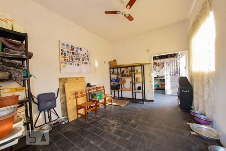 Casa à venda com 160m², 3 quartos e 2 vagas Casa à venda com 160m², 3 quartos e 2 vagasQuarto 3